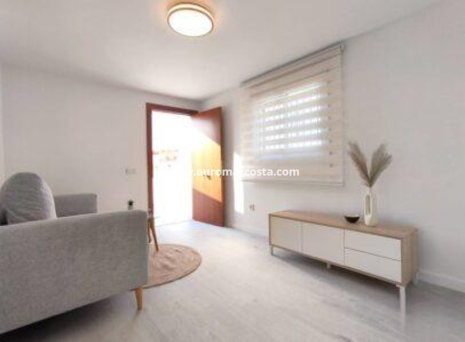 Objekte zum Wiederverkauf - Villa freitstehend - Orihuela Costa - TORREVIEJA