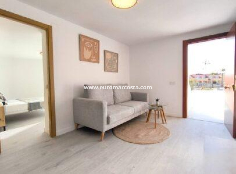 Objekte zum Wiederverkauf - Villa freitstehend - Orihuela Costa - TORREVIEJA