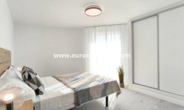 Objekte zum Wiederverkauf - Villa freitstehend - Orihuela Costa - TORREVIEJA