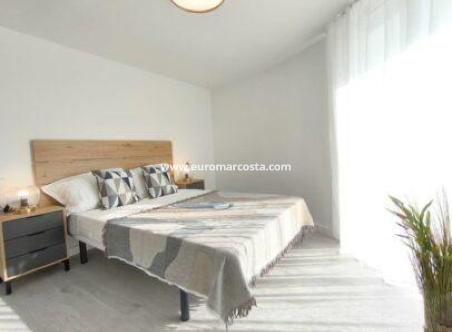 Objekte zum Wiederverkauf - Villa freitstehend - Orihuela Costa - TORREVIEJA