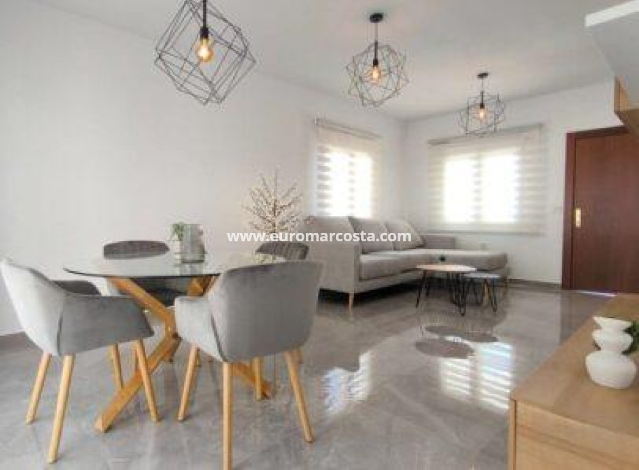 Objekte zum Wiederverkauf - Villa freitstehend - Orihuela Costa - TORREVIEJA
