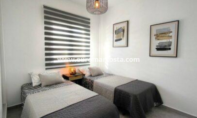 Objekte zum Wiederverkauf - Villa freitstehend - Orihuela Costa - TORREVIEJA