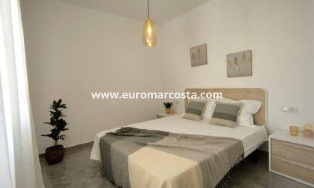 Objekte zum Wiederverkauf - Villa freitstehend - Orihuela Costa - TORREVIEJA