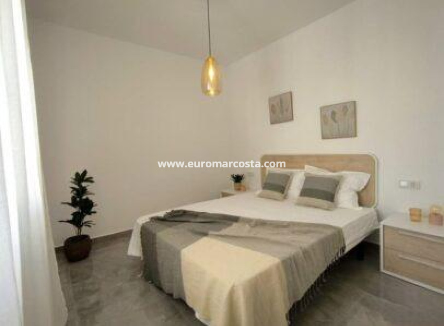 Objekte zum Wiederverkauf - Villa freitstehend - Orihuela Costa - TORREVIEJA