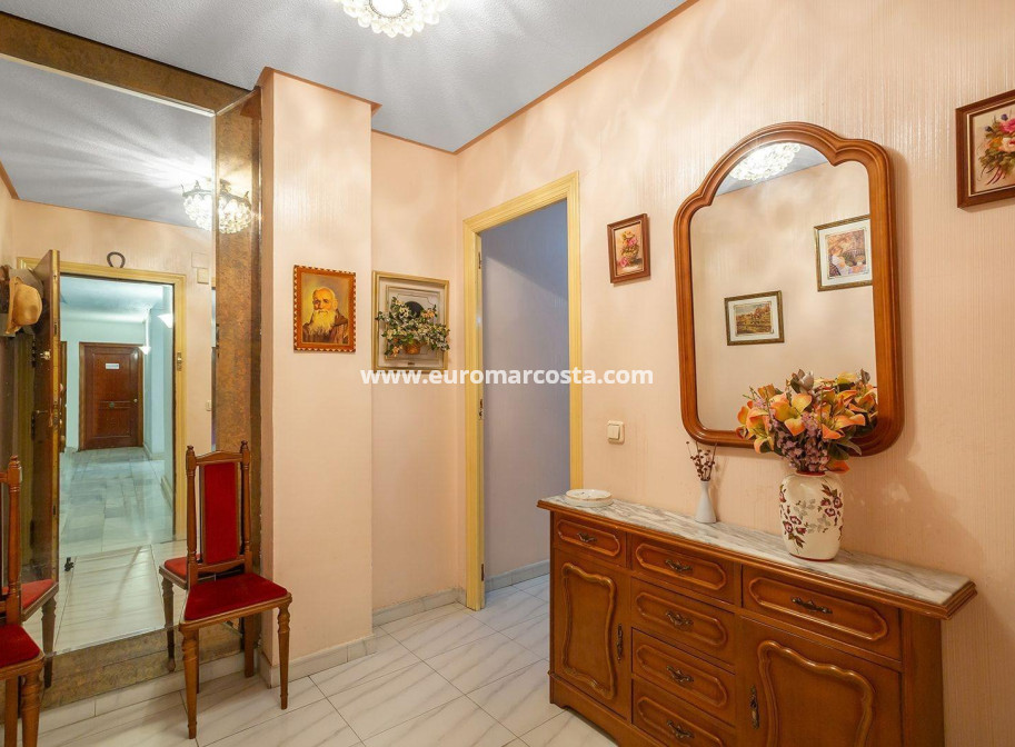 Venta - Apartamento / piso - Torrevieja - TORREVIEJA