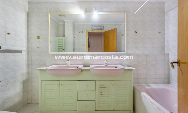 Venta - Apartamento / piso - Torrevieja - TORREVIEJA