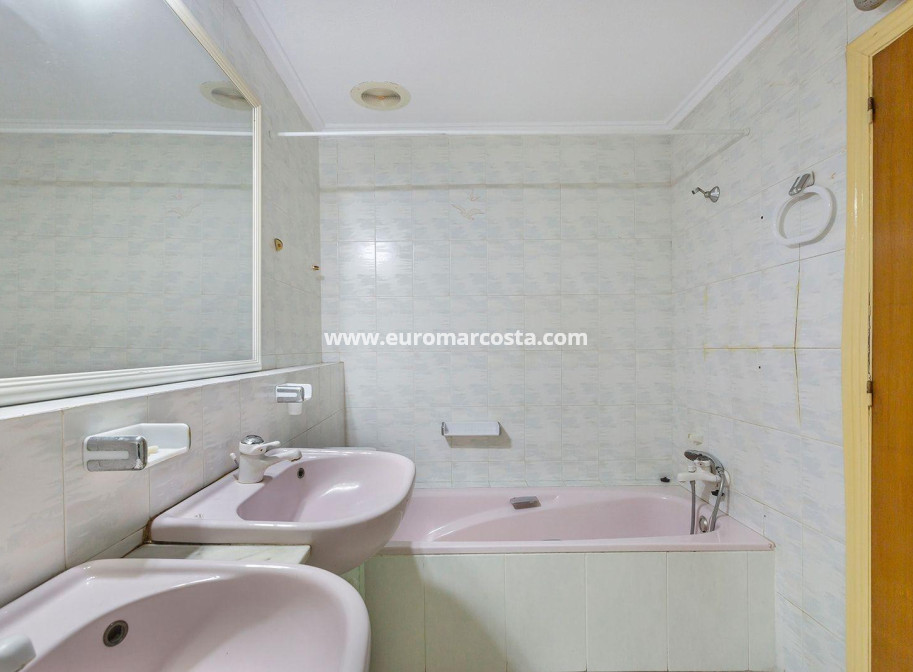 Venta - Apartamento / piso - Torrevieja - TORREVIEJA