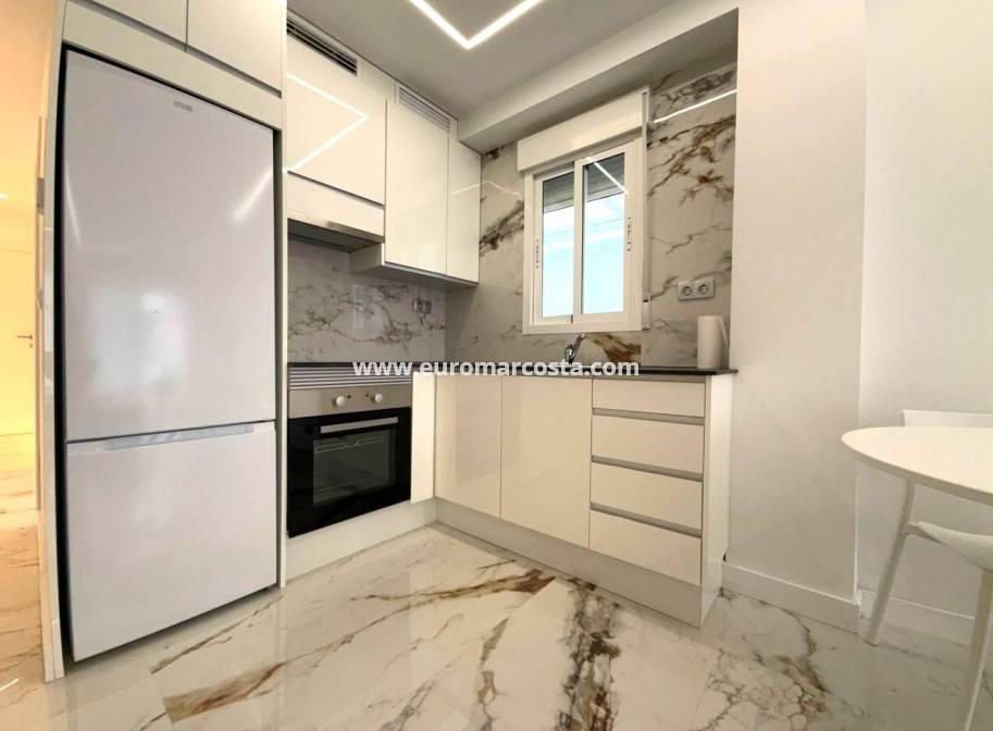 Venta - Apartamento / piso - Torrevieja - TORREVIEJA