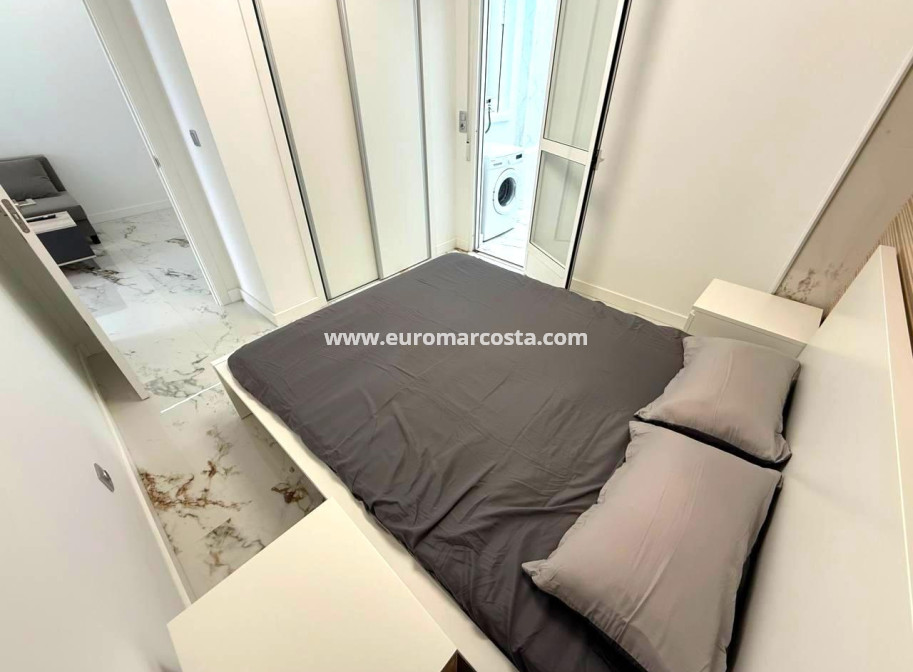 Venta - Apartamento / piso - Torrevieja - TORREVIEJA