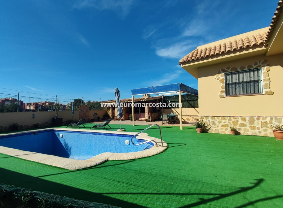 Objekte zum Wiederverkauf - Villa freitstehend - Orihuela Costa