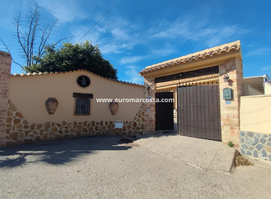 Objekte zum Wiederverkauf - Villa freitstehend - Orihuela Costa