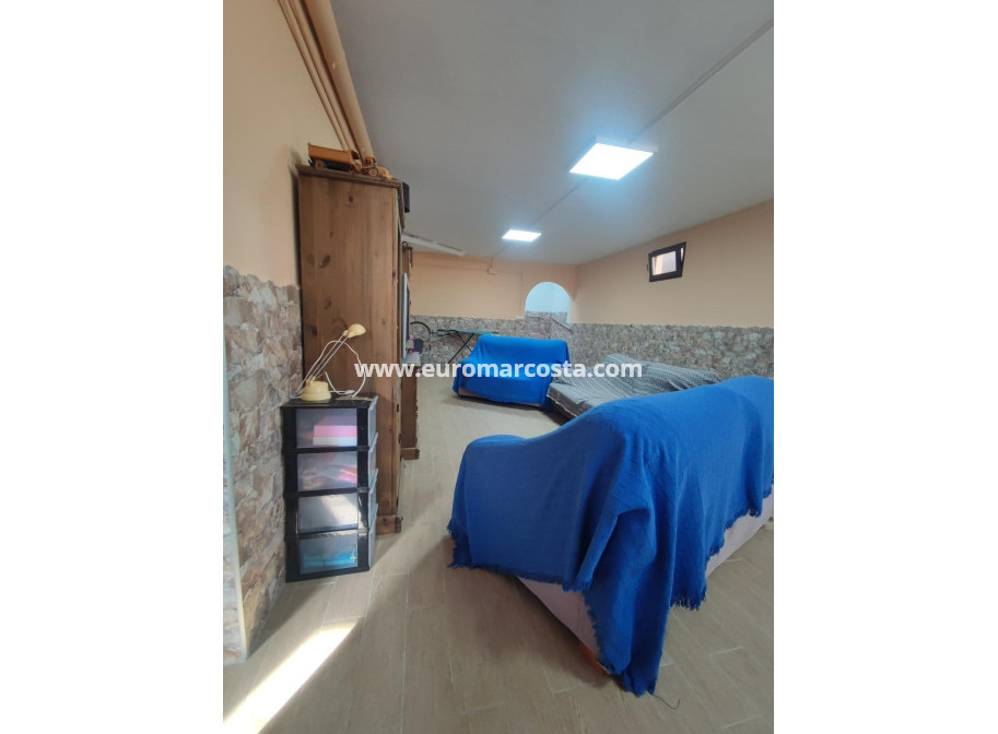 Objekte zum Wiederverkauf - Villa freitstehend - Orihuela Costa