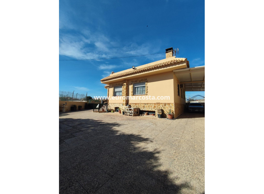 Objekte zum Wiederverkauf - Villa freitstehend - Orihuela Costa