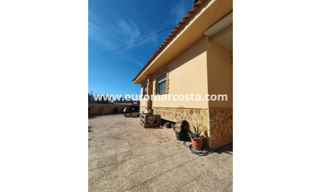 Objekte zum Wiederverkauf - Villa freitstehend - Orihuela Costa