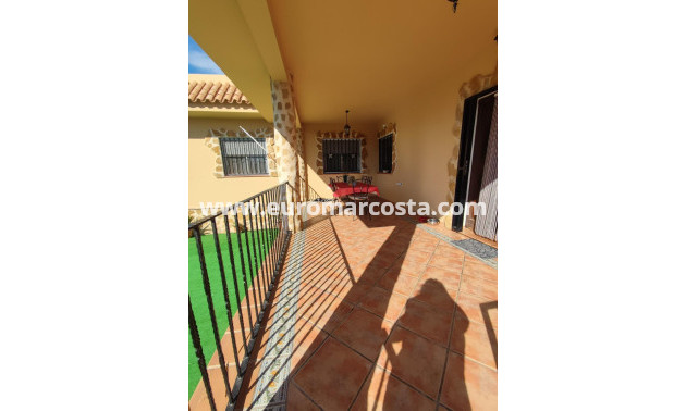Objekte zum Wiederverkauf - Villa freitstehend - Orihuela Costa