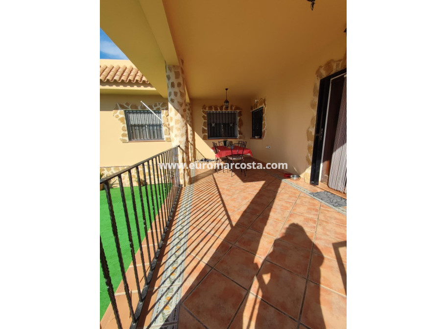 Objekte zum Wiederverkauf - Villa freitstehend - Orihuela Costa