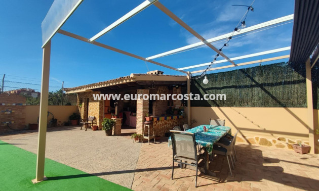 Objekte zum Wiederverkauf - Villa freitstehend - Orihuela Costa