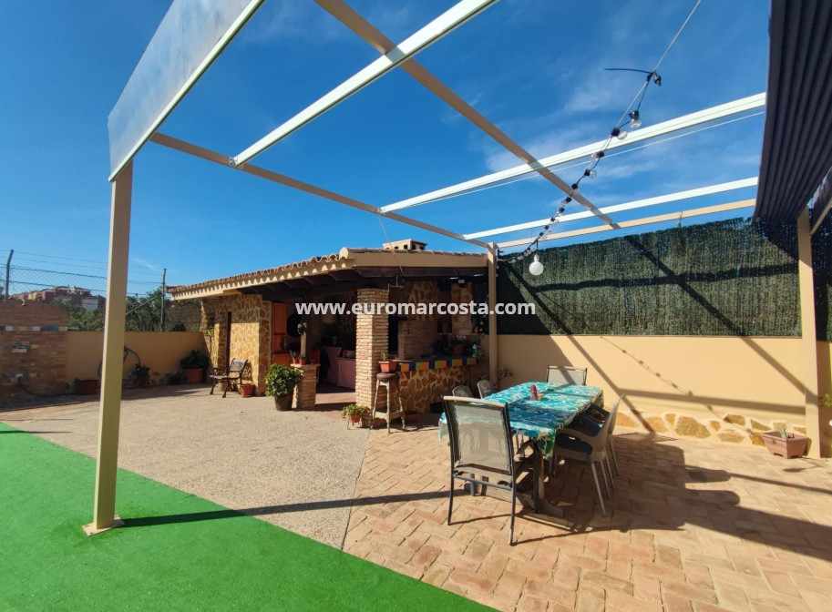 Objekte zum Wiederverkauf - Villa freitstehend - Orihuela Costa
