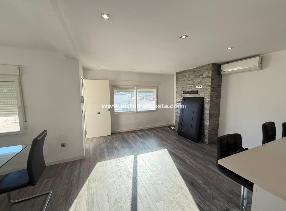 Sale - Casa - Orihuela Costa
