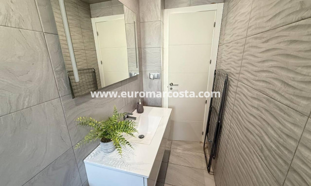 Sale - Casa - Orihuela Costa