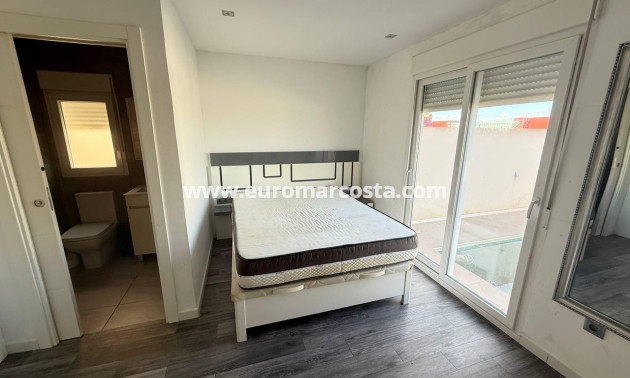 Sale - Casa - Orihuela Costa