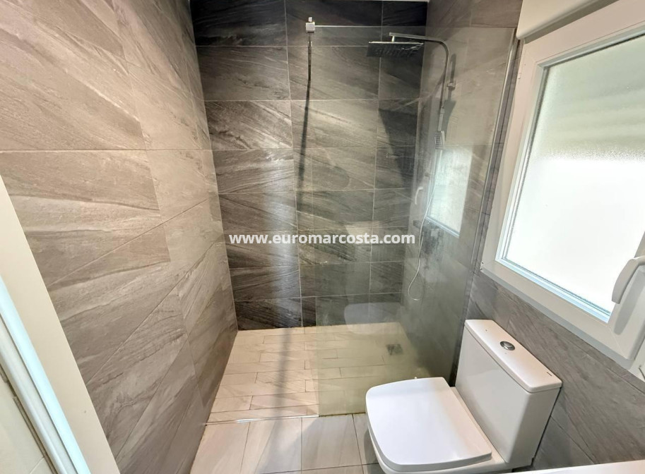 Sale - Casa - Orihuela Costa