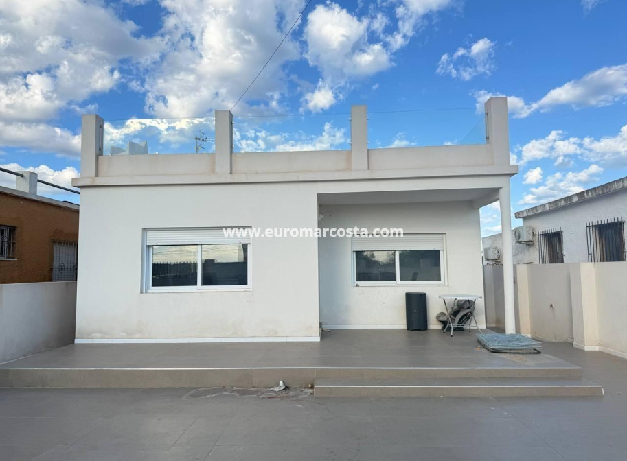 Sale - Casa - Orihuela Costa