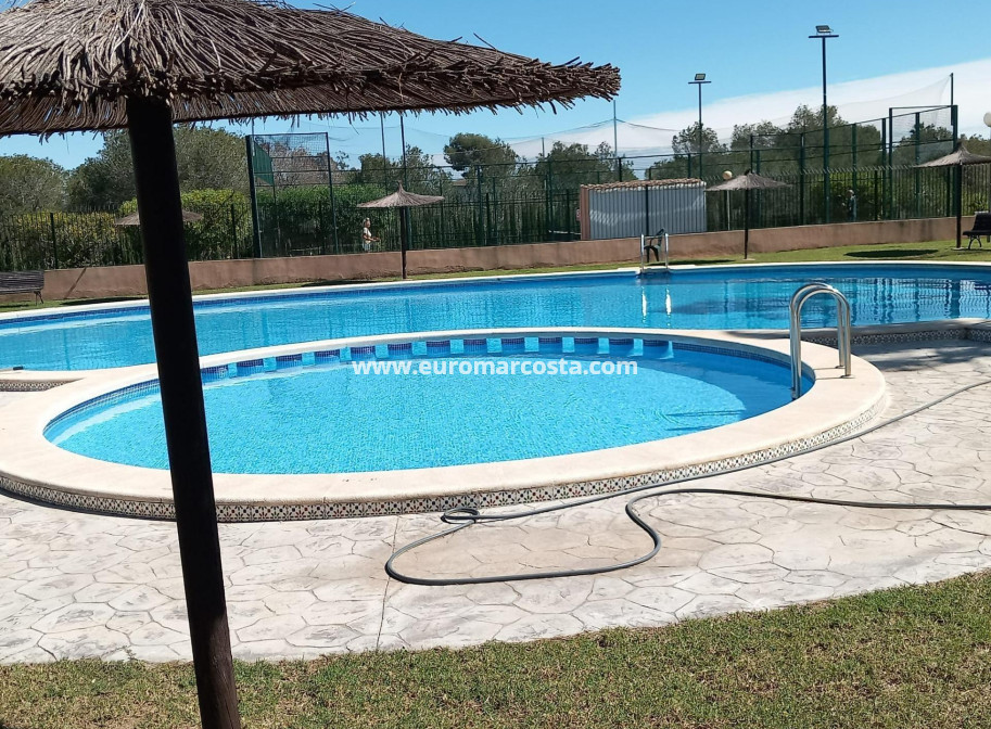 Sale - Bungalow - Orihuela Costa - Los Altos