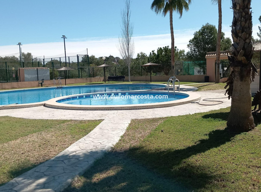 Sale - Bungalow - Orihuela Costa - Los Altos