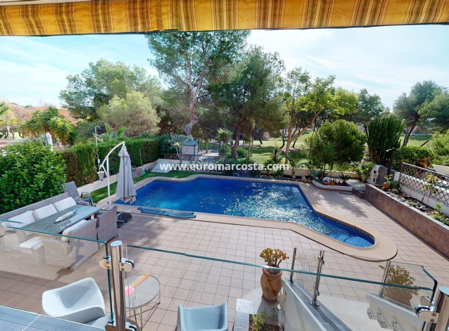 Objekte zum Wiederverkauf - Villa freitstehend - Orihuela Costa - Las Ramblas
