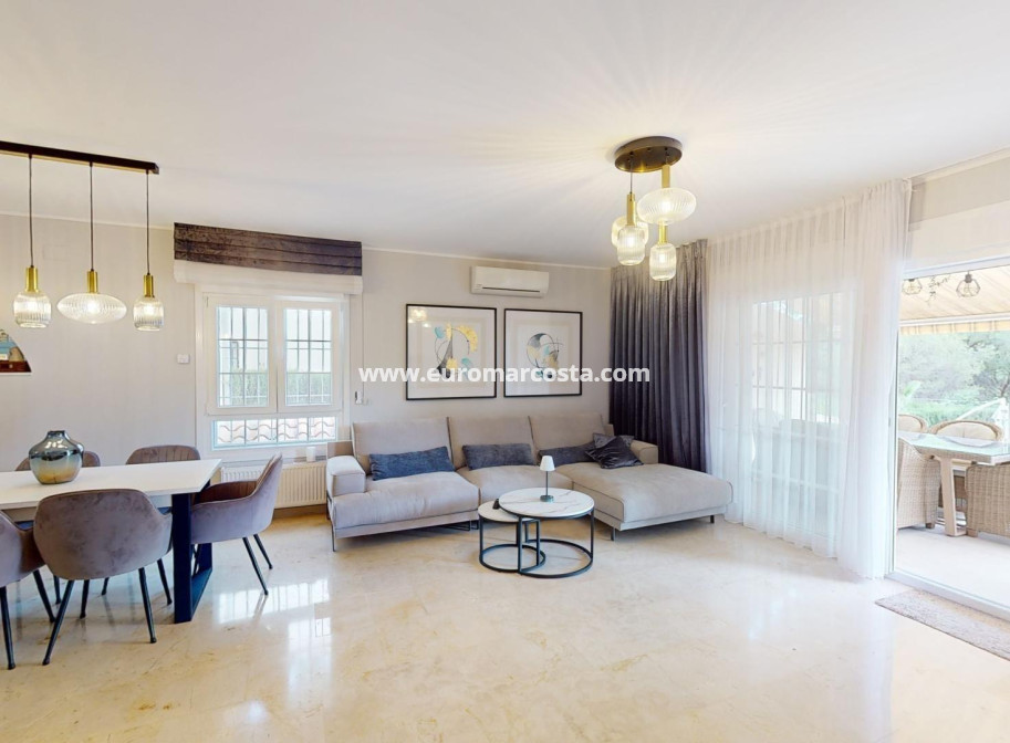 Objekte zum Wiederverkauf - Villa freitstehend - Orihuela Costa - Las Ramblas
