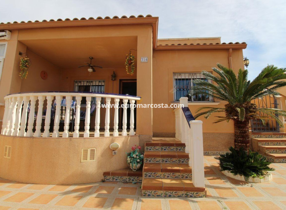 Objekte zum Wiederverkauf - Stadthaus - Orihuela - Los Balcones Y los Altos