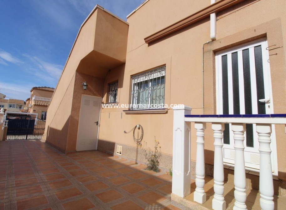 Objekte zum Wiederverkauf - Stadthaus - Orihuela - Los Balcones Y los Altos