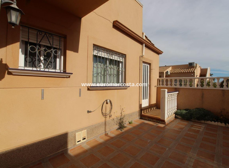 Objekte zum Wiederverkauf - Stadthaus - Orihuela - Los Balcones Y los Altos