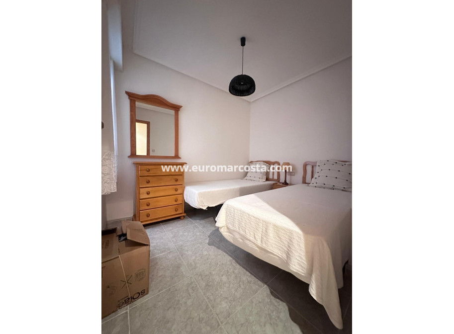 Sale - Apartment / flat - Torrevieja - TORREVIEJA