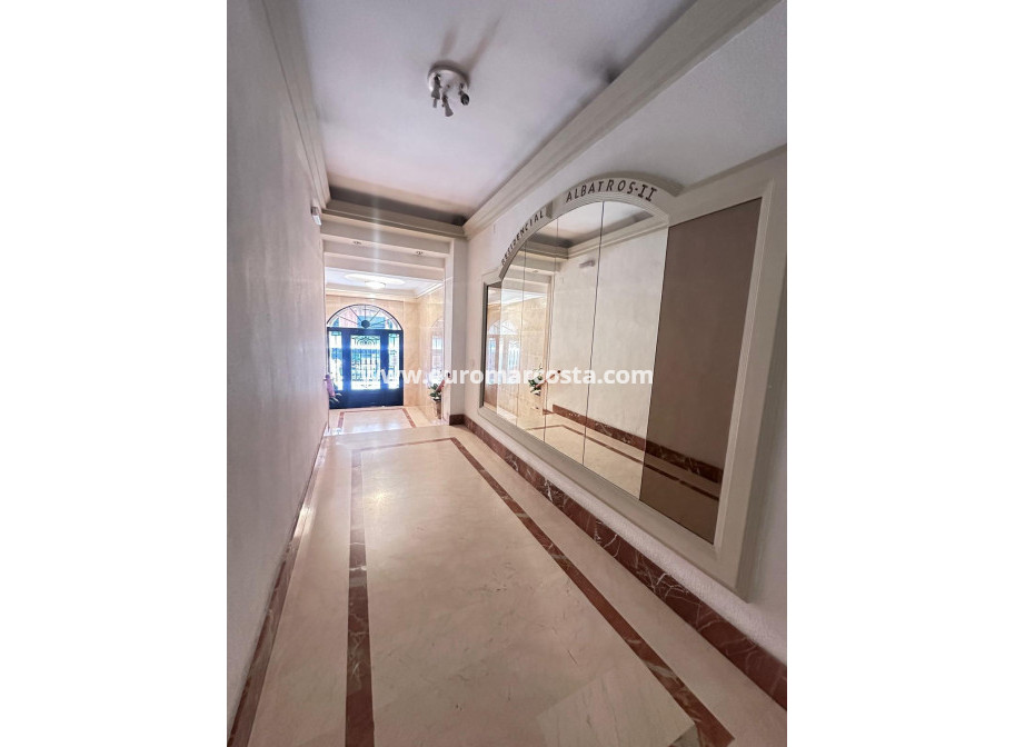 Sale - Apartment / flat - Torrevieja - TORREVIEJA