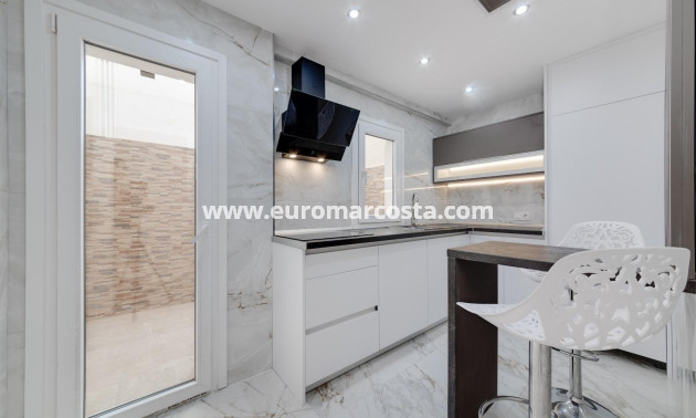 Sale - Apartment / flat - Torrevieja - TORREVIEJA