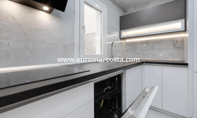 Sale - Apartment / flat - Torrevieja - TORREVIEJA