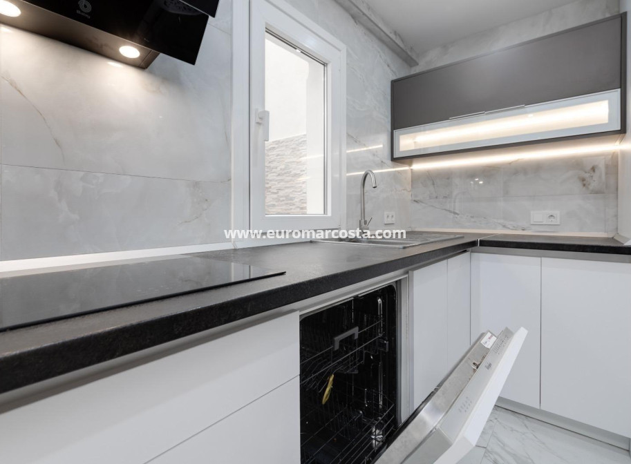Sale - Apartment / flat - Torrevieja - TORREVIEJA