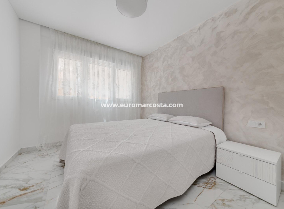 Sale - Apartment / flat - Torrevieja - TORREVIEJA