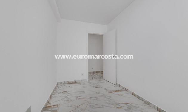 Sale - Apartment / flat - Torrevieja - TORREVIEJA