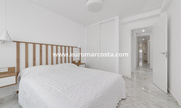 Sale - Apartment / flat - Torrevieja - TORREVIEJA