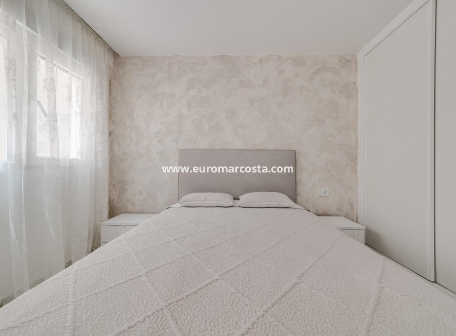 Sale - Apartment / flat - Torrevieja - TORREVIEJA