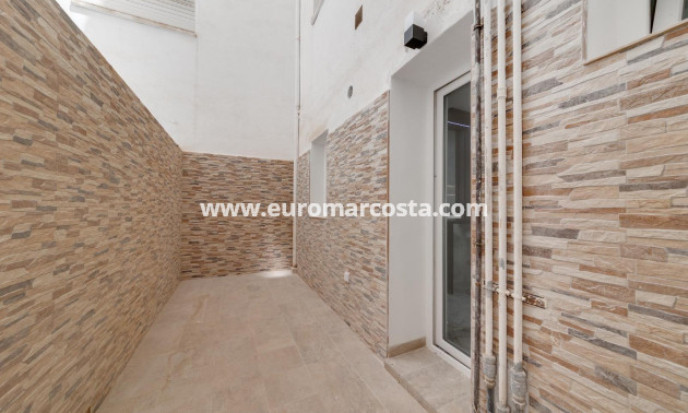 Sale - Apartment / flat - Torrevieja - TORREVIEJA