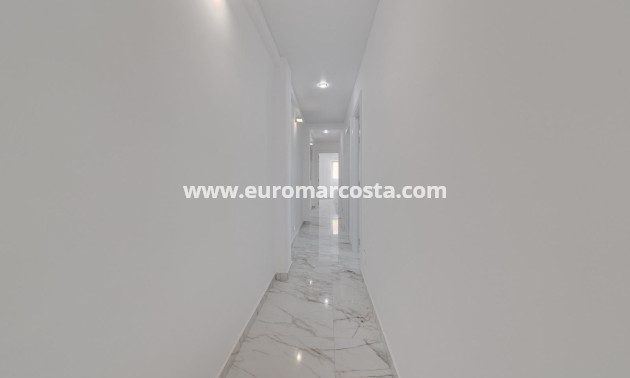 Sale - Apartment / flat - Torrevieja - TORREVIEJA