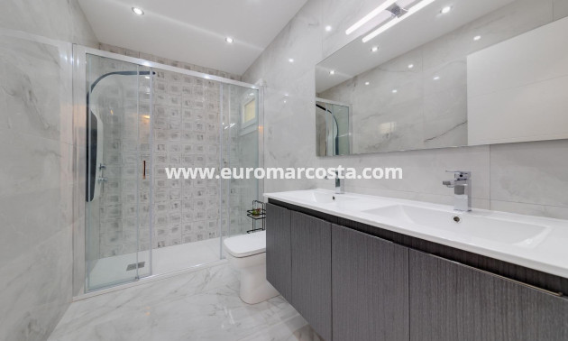 Sale - Apartment / flat - Torrevieja - TORREVIEJA