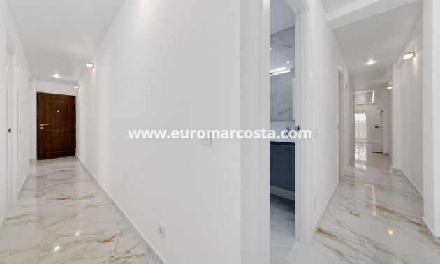 Sale - Apartment / flat - Torrevieja - TORREVIEJA