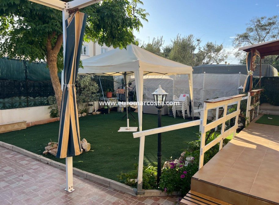 Sale - Villa - Torrevieja - Calas blanca