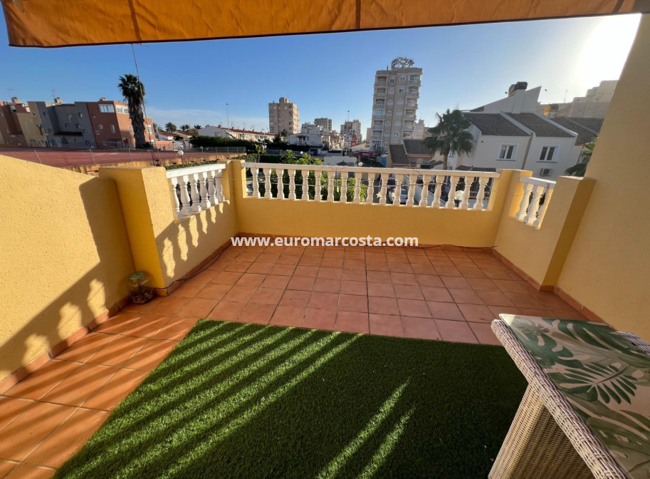 Sale - Villa - Torrevieja - Calas blanca