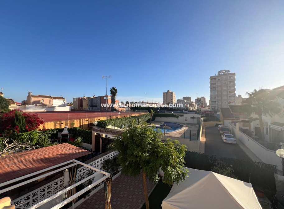 Sale - Villa - Torrevieja - Calas blanca